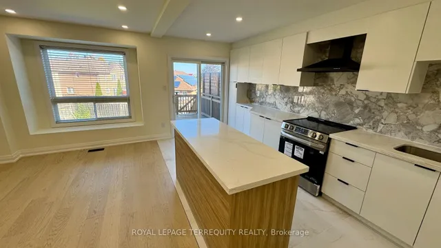 Additional image 6 of 95 Tiller Tr