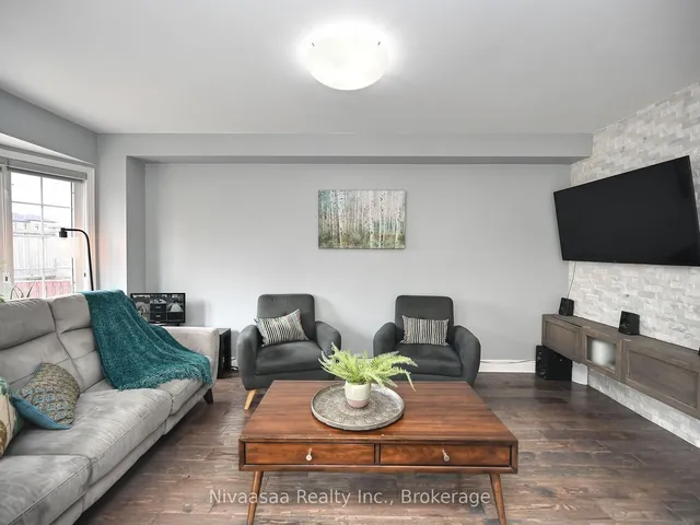 Additional image 15 of 38 Amethyst Circ