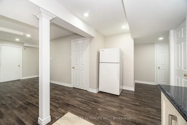 Additional image 37 of 3 Napoleon Cres