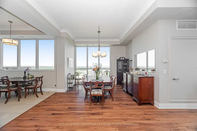 Additional image 9 of 100 John St Unit 2601