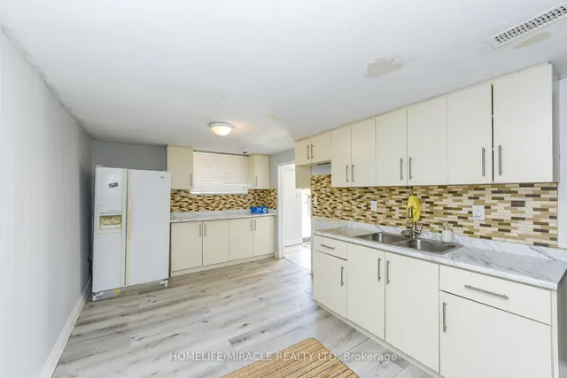 Additional image 39 of 3442 Laddie Cres
