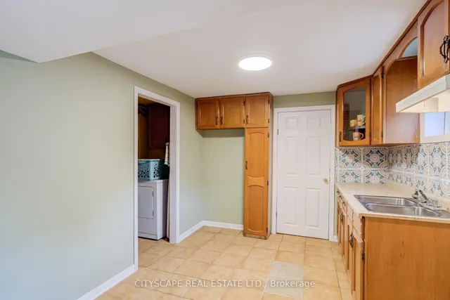 Additional image 29 of 22 Jade Cres