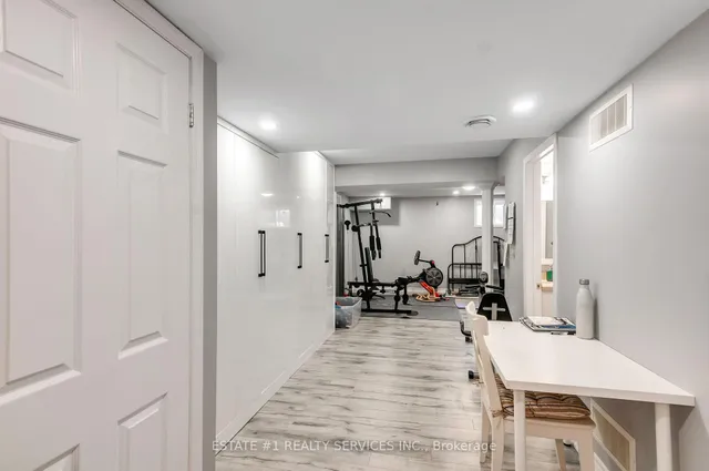 Additional image 31 of 13 Andretti Cres