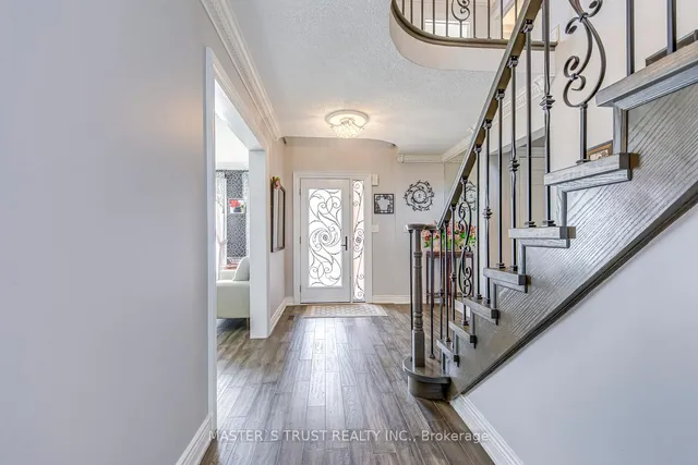 Additional image 5 of 66 Snow Leopard Crt