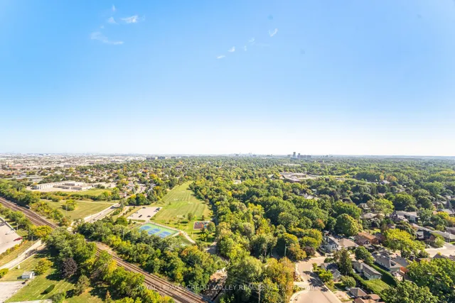 Additional image 18 of 100 John St Unit 2601