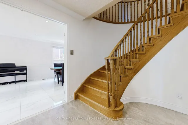 Additional image 3 of 10 VIVALDI Cres