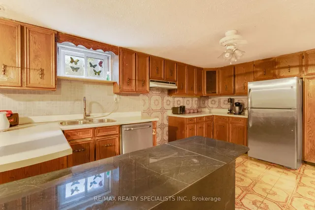 Additional image 28 of 8 Malcolm Cres