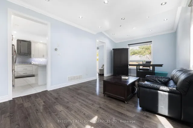 Additional image 10 of 43 Susan Ave