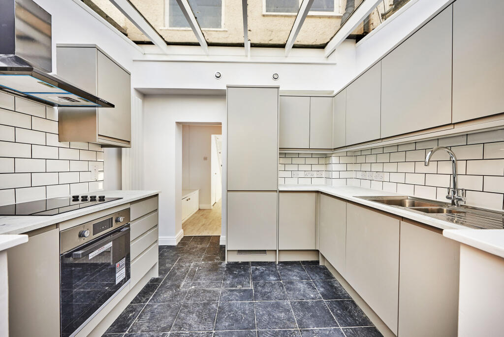 Additional image 5 of Old London Road, St Albans, Herts, AL1