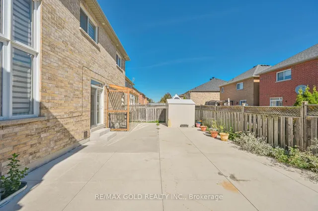 Additional image 44 of 3 Freshspring Dr