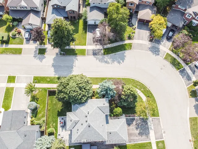 Additional image 47 of 1517 Queensbury Cres