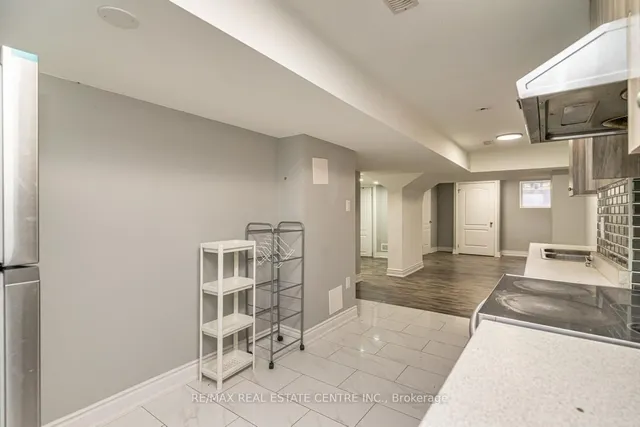 Additional image 31 of 107 Crown Victoria Dr