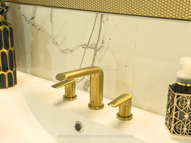 Additional image 31 of 404 Queen Mary Dr