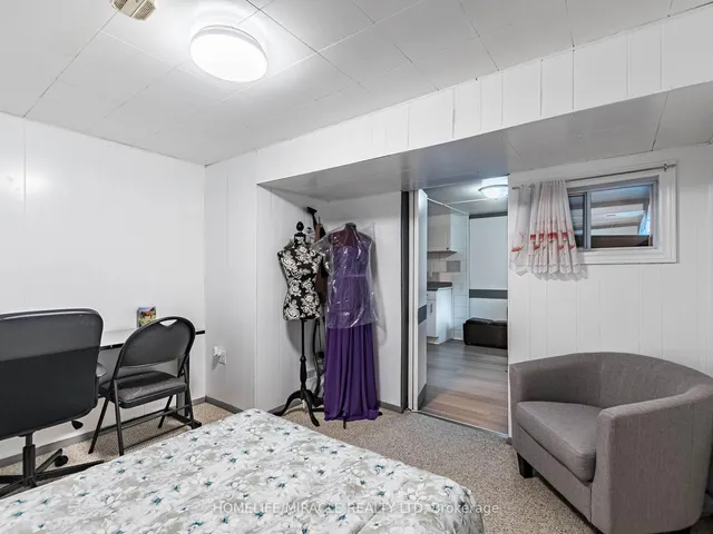 Additional image 41 of 64 Geneva Cres