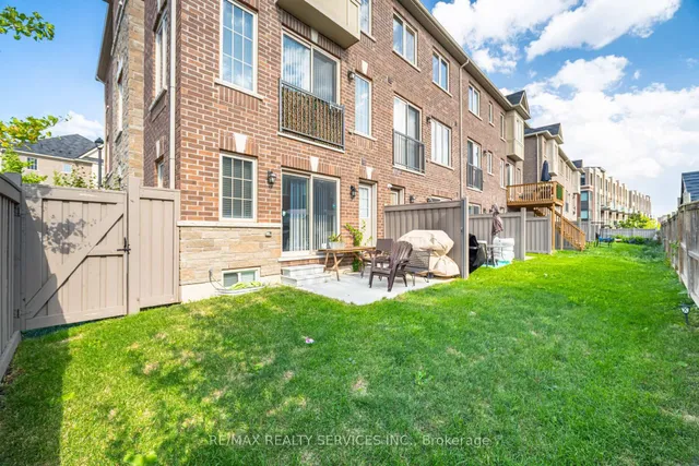 Additional image 38 of 2 Estelle Gate