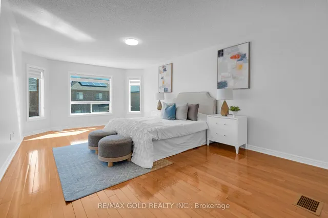 Additional image 20 of 48 Fountainview Way