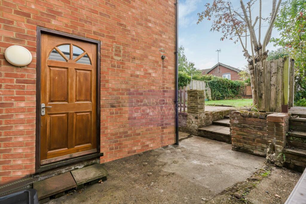 Additional image 15 of High Street, LONDON COLNEY, AL2