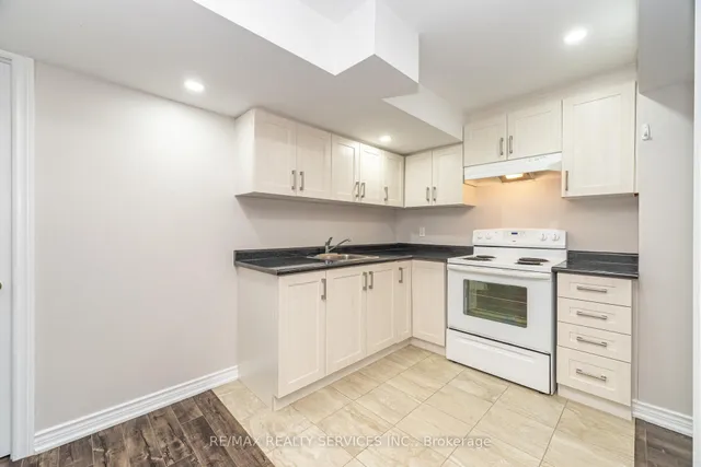 Additional image 34 of 3 Napoleon Cres