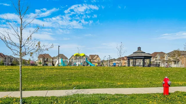 Additional image 49 of 25 Padbury Tr