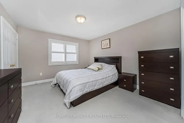 Additional image 41 of 32 Xavier Crt