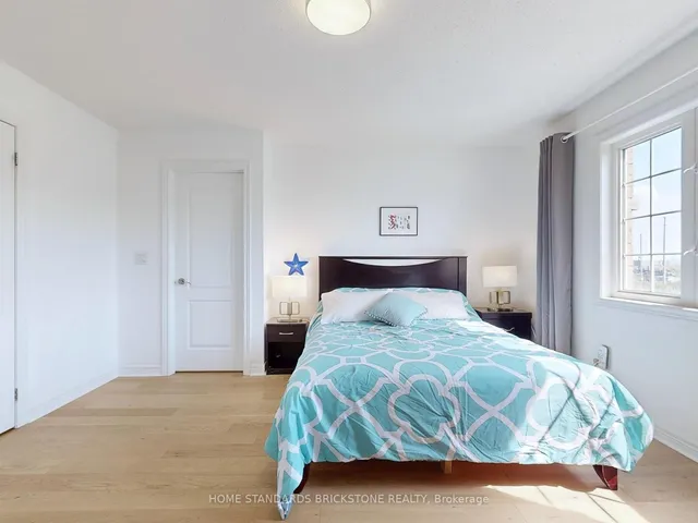 Additional image 29 of 50 Versailles Cres