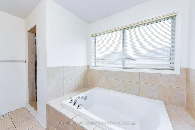 Additional image 32 of 34 Benmore Cres