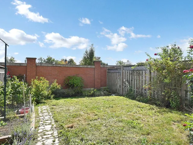 Additional image 48 of 50 Versailles Cres