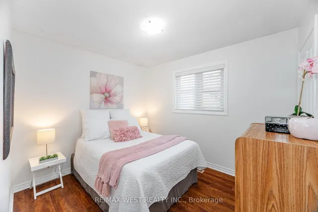 Additional image 19 of 17 Malcolm Cres