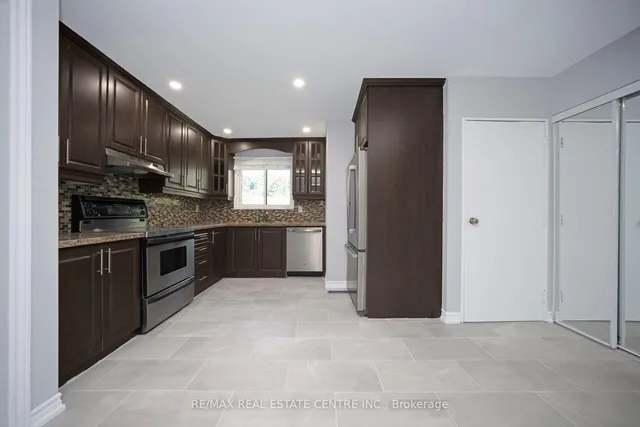 Additional image 12 of 35 Madison St