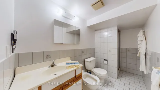 Additional image 38 of 1277 Tyneburn Cres