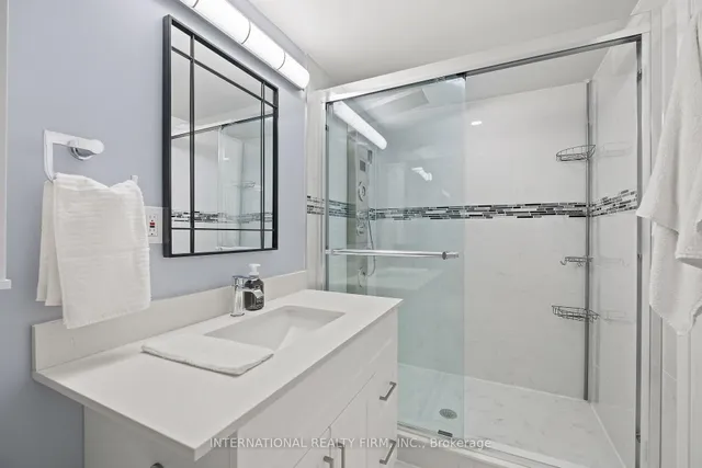 Additional image 31 of 55 Kingsbridge Garden Circ Unit 1706