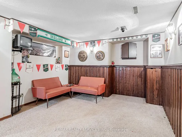 Additional image 40 of 16 Marchmount Cres