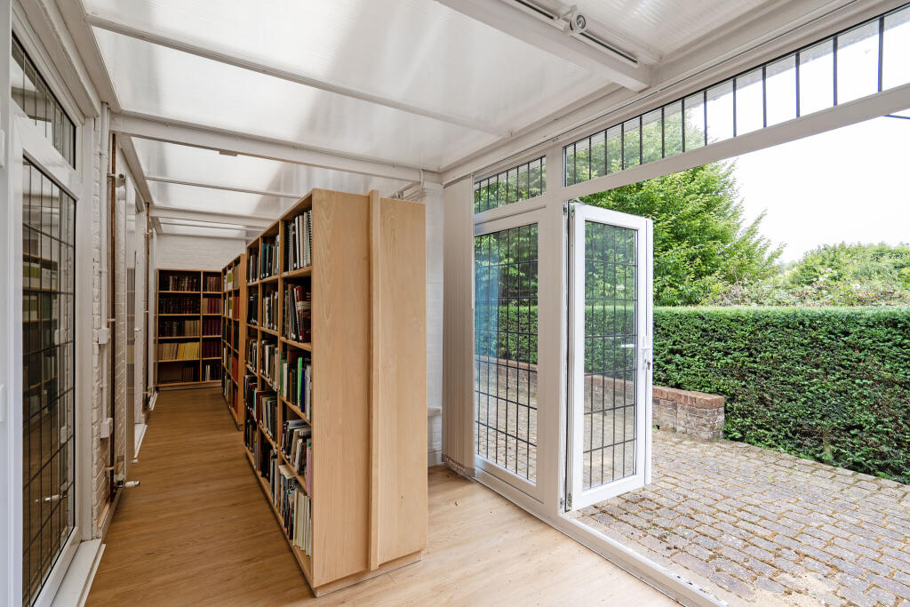 Additional image 9 of Chiswell Green Lane, St. Albans, AL2