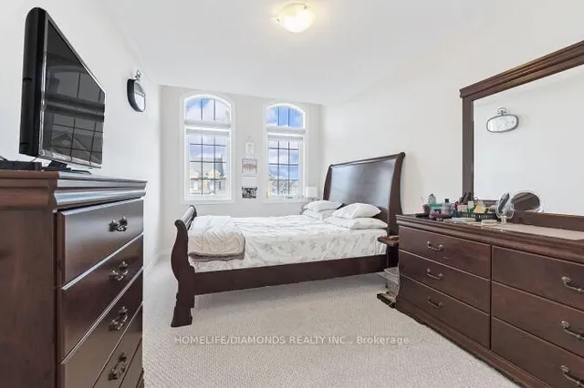 Additional image 31 of 4 FOLIAGE Dr