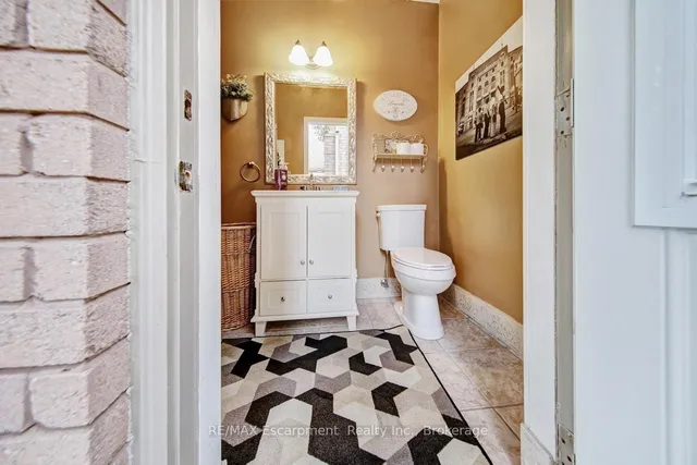 Additional image 40 of 2029 Banbury Cres