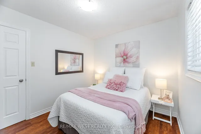 Additional image 20 of 17 Malcolm Cres