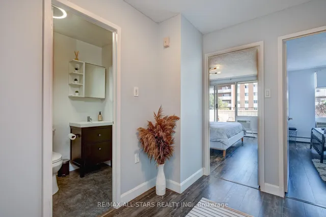 Additional image 24 of 1624 Bloor St Unit 61