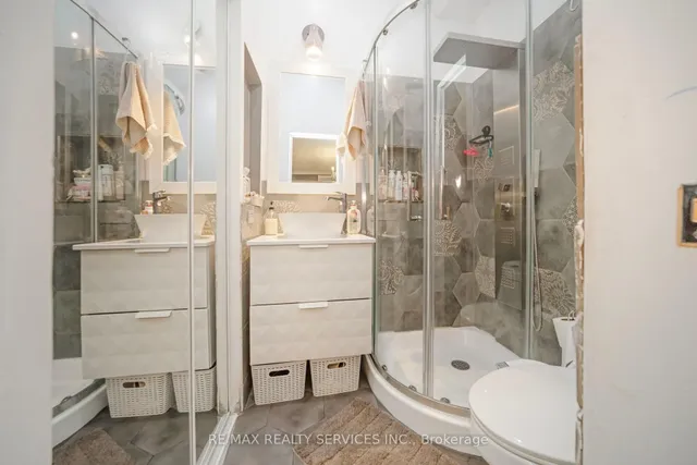 Additional image 29 of 74 Leeward Dr