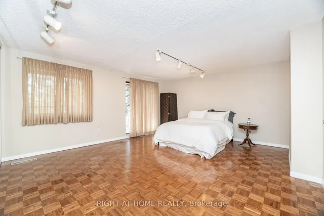 Additional image 17 of 1250 Mississauga Valley Blvd Unit 13