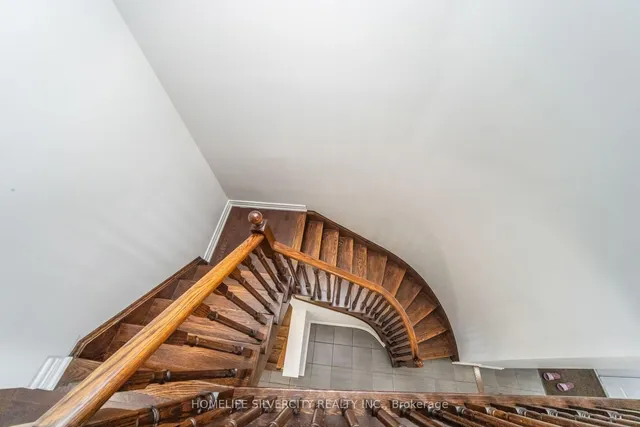 Additional image 33 of 44 Davenfield Circ