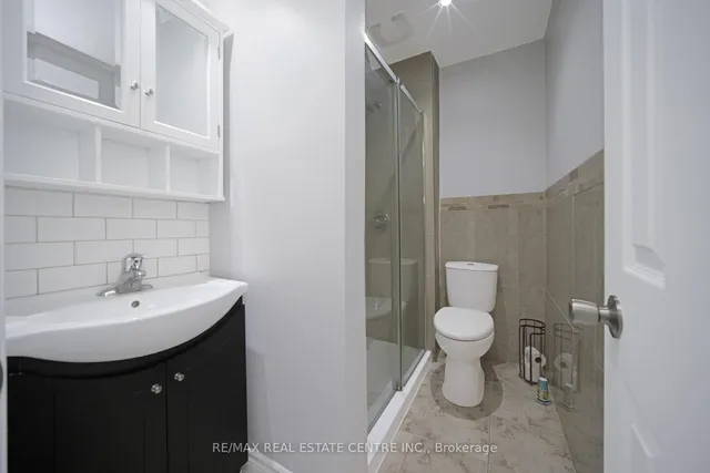 Additional image 19 of 35 Madison St