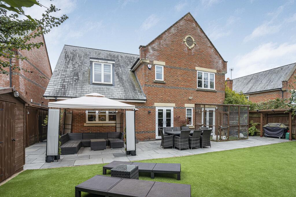 Additional image 12 of Beningfield Drive, St. Albans, Hertfordshire, AL2