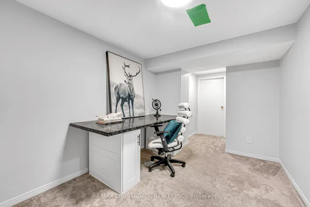 Additional image 34 of 75 Barr Cres