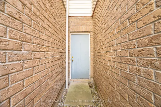 Additional image 31 of 86 Pauline Cres