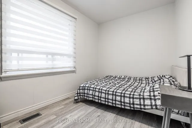 Additional image 9 of 2076 Constance Dr