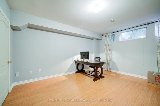 Additional image 11 of 1388 Pinery Cres