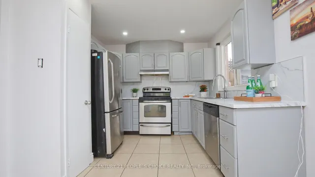 Additional image 21 of 82 Davenport Cres