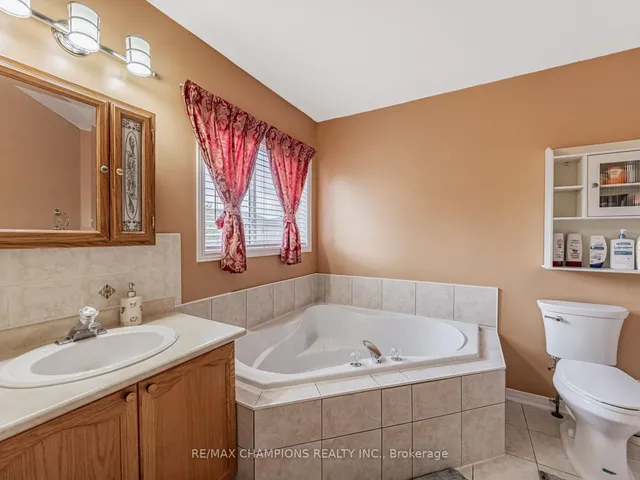 Additional image 20 of 14 Miramar St