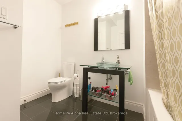 Additional image 9 of 445 B Queen St