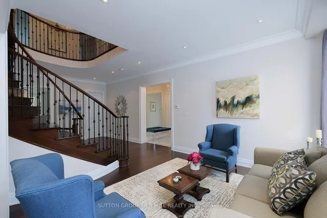 Additional image 14 of 14 Canis St